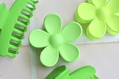 The Flower Claw Clip - Pea Green