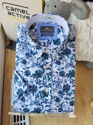 Chemise fleurie