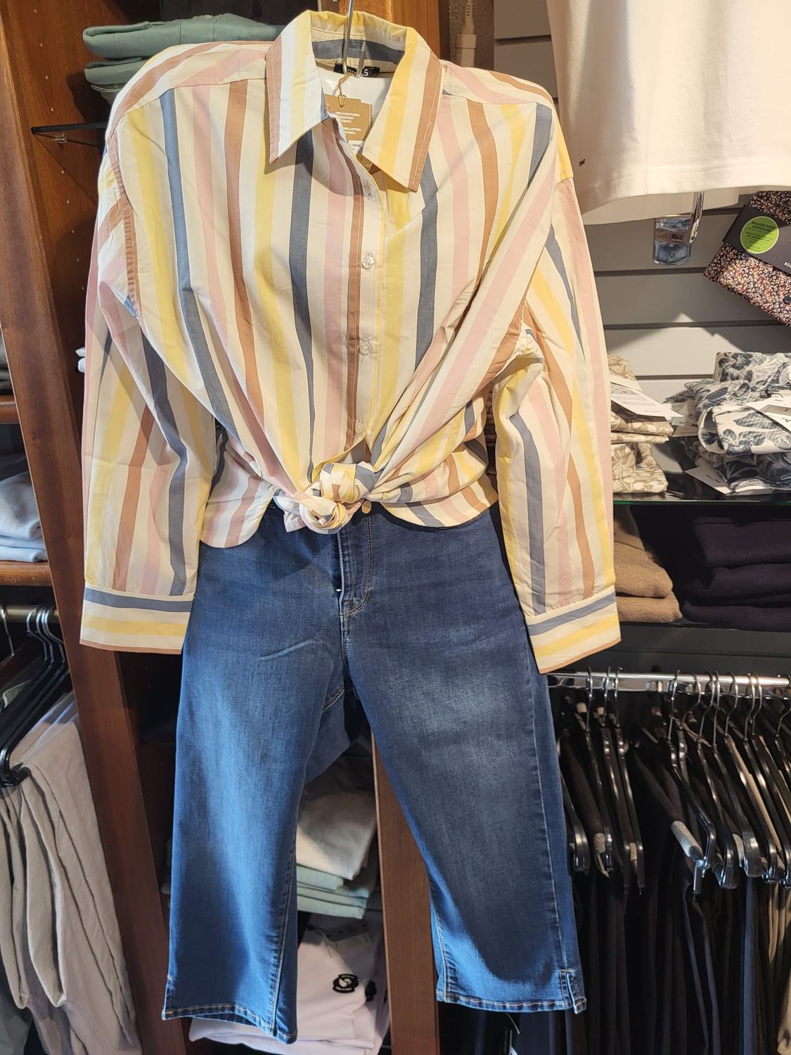 Chemise et jeans 3/4