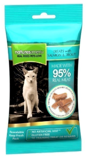 Nature&#39;s Menu Cat Treats Salmon Trout &amp; Pork - 60g
