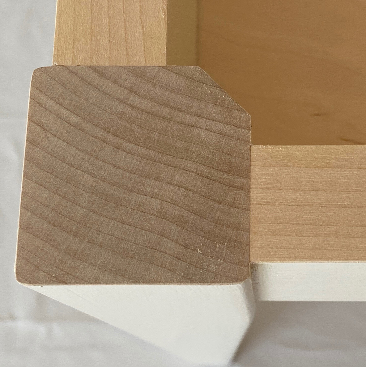 kleine Bank mit Staufach