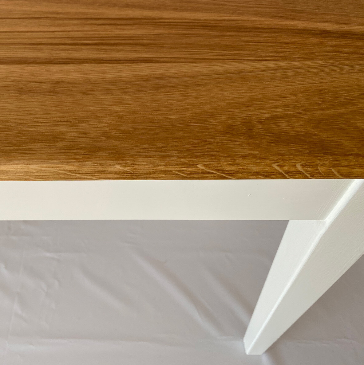 kleine Bank mit Staufach