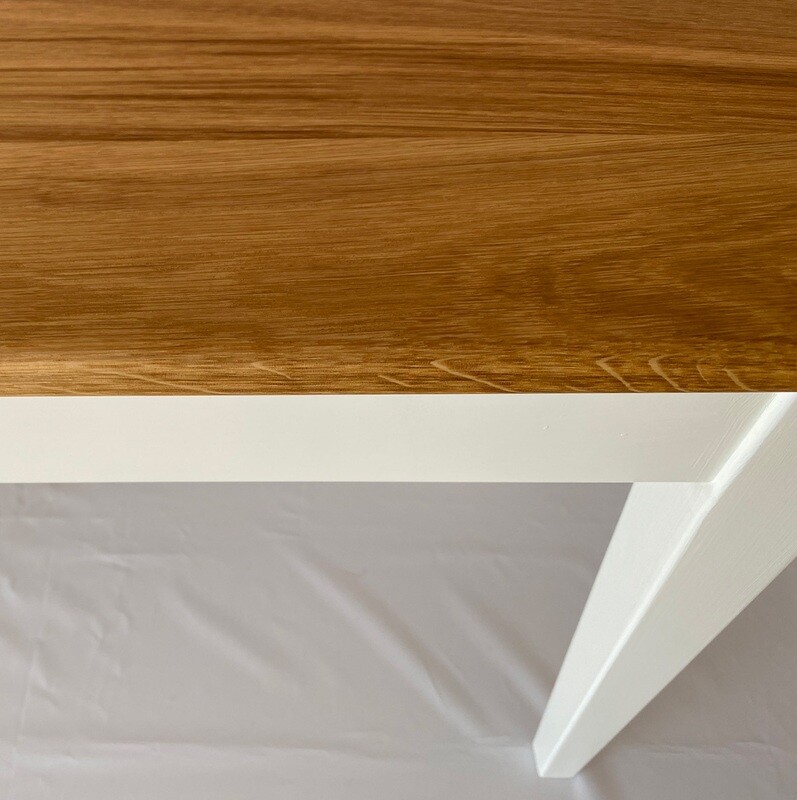kleine Bank mit Staufach