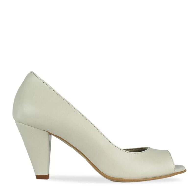 Noë Nicolina   - Milk