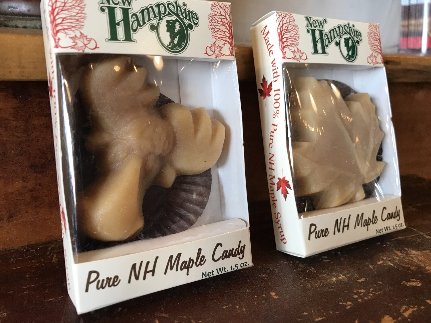 Maple Candy - maple leaf / moose Maple Candy - maple leaf / moose