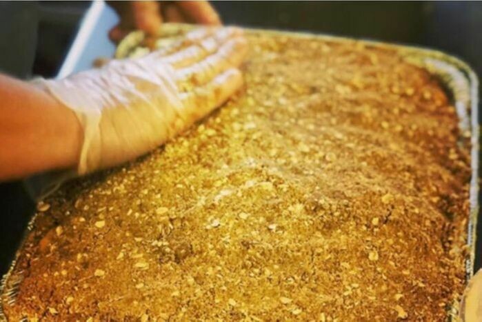 Apple Crisp (Ready to bake)(serves 9) - Pickup Apple Crisp (Ready to bake)(serves 9) - Pickup