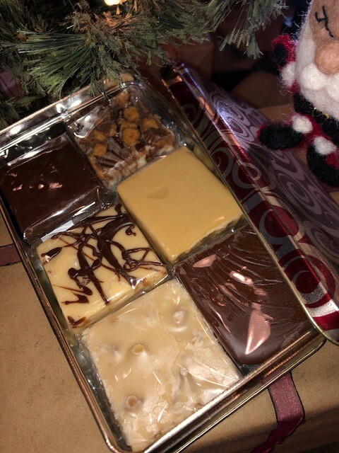 New England Classic Fudge Collection w/Tin New England Classic Fudge Collection w/Tin