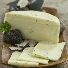 Pecorino Vesuviano semiaged with Truffle 100g Pecorino Vesuviano semiaged with Truffle 100g