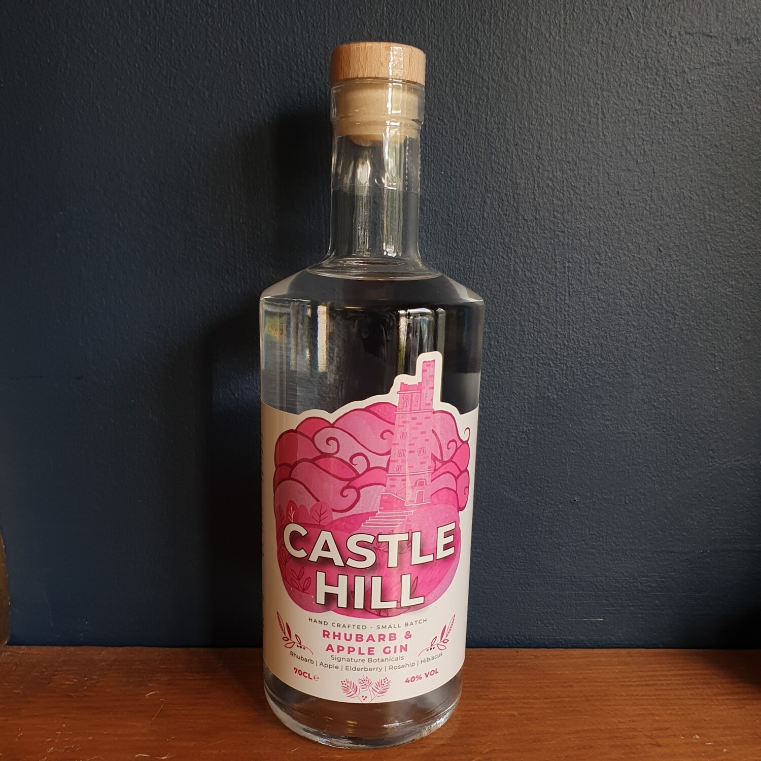 Castle Hill Rhubarb & Apple Gin (70cl)