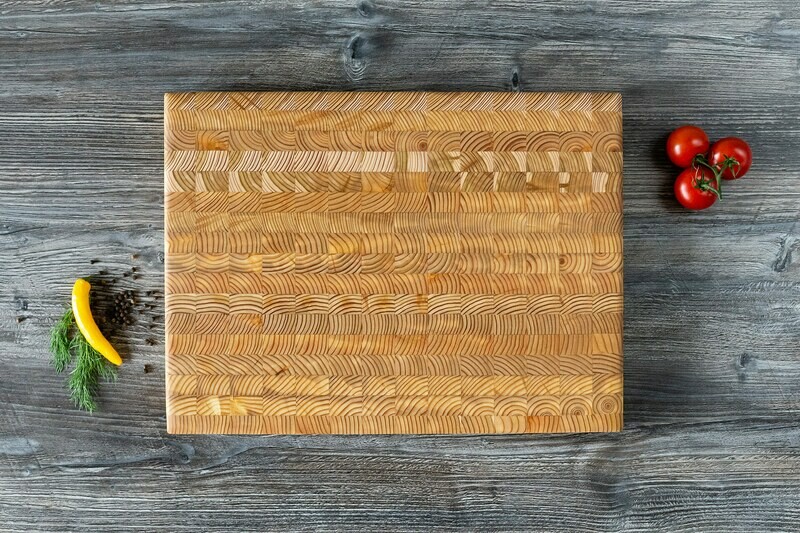 Medium Cutting Board- Larch Wood
