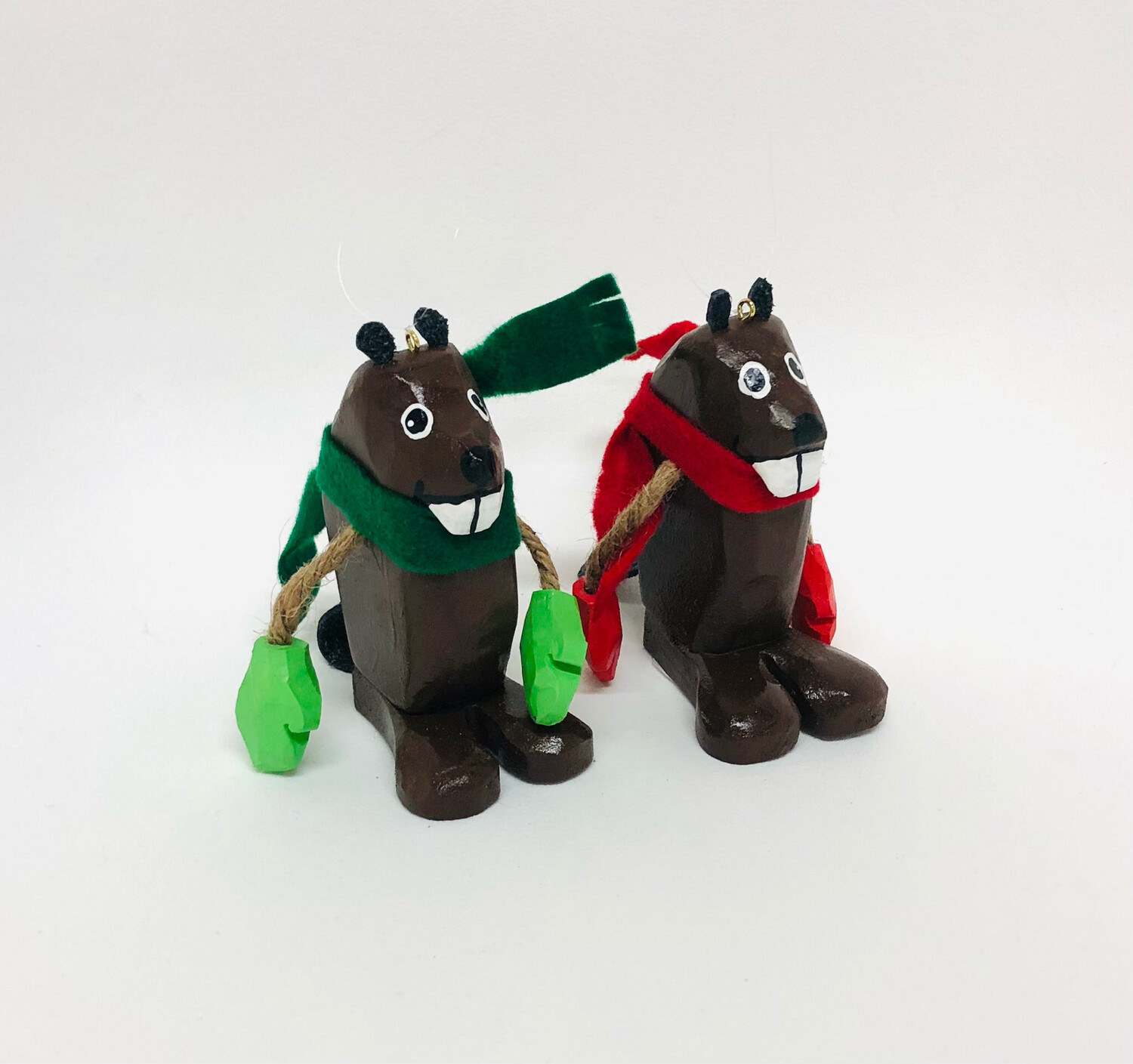Timberdoodle Ornament- Beaver with Red or Green Scarf 