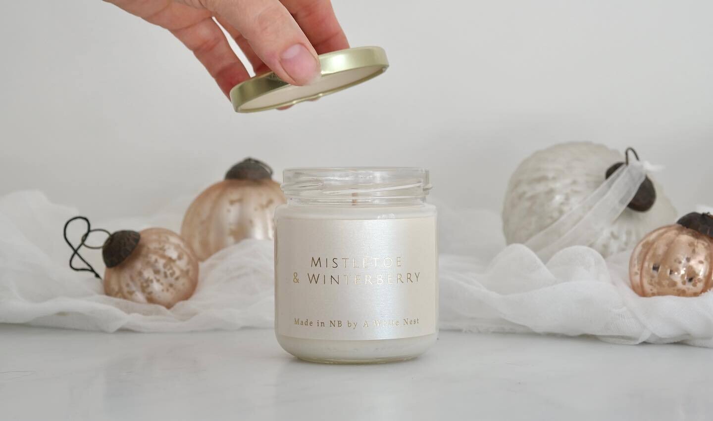 Mistletoe and Winterberry Candle 