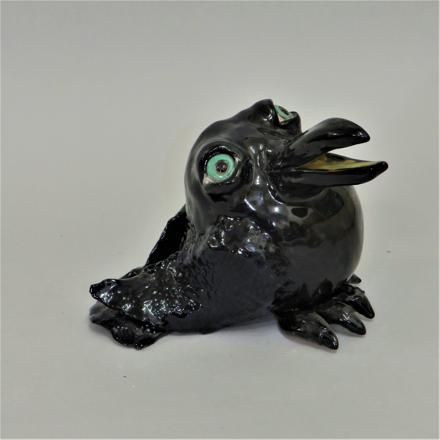 Large Crow (Hydrostone) 