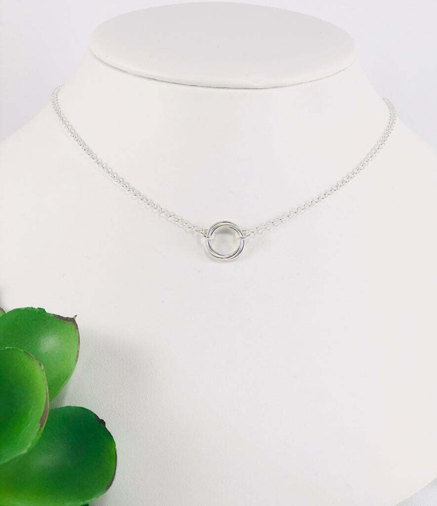 Entwined Circle Necklace- Shy Graffe 