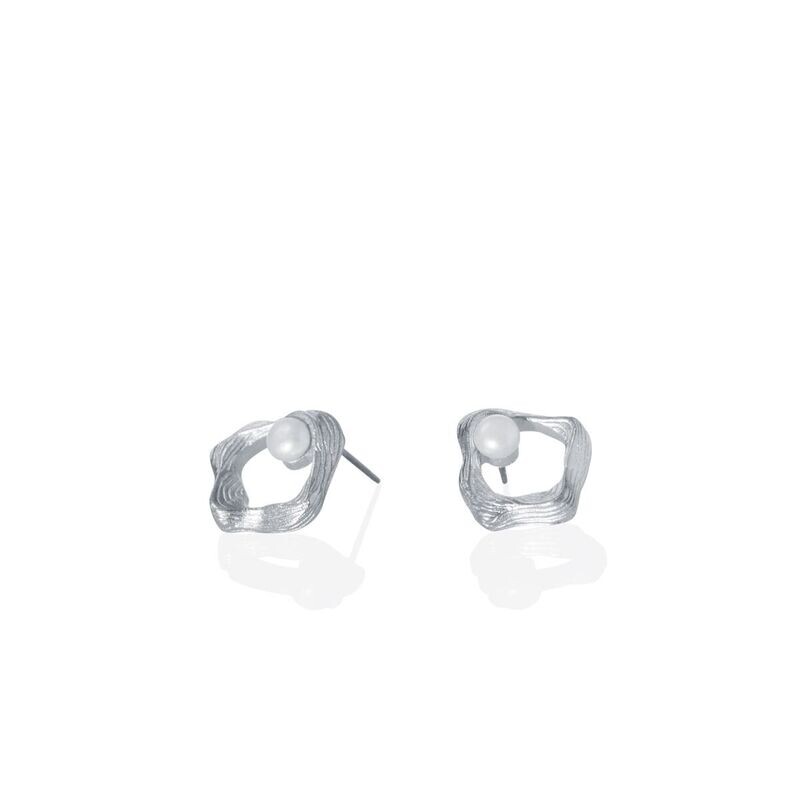 Lustre Pearl Stud Earrings- Amos