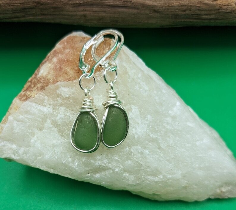 Green Seaglass Drop Earrings- Kim&#39;s Beachy Designs