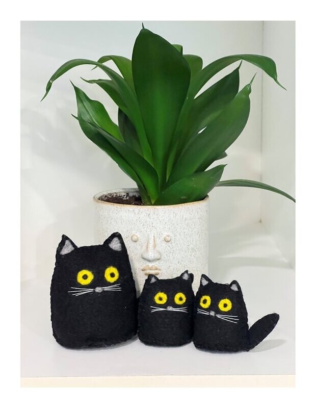 DIY Maud Lewis Inspired 3 Black Cats Sewing & Felting Kit- Genius Premium Craft