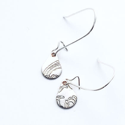 Tray Chic Droplet Earrings- Hunter St. Silver