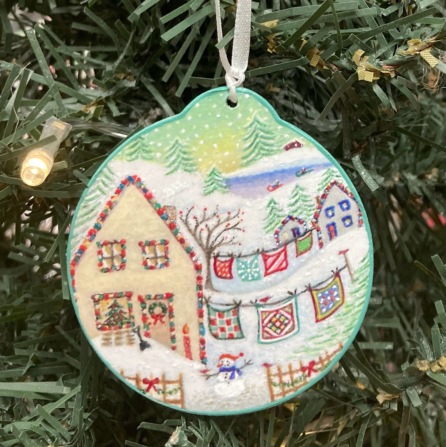 Quilts on Clothesline Ornament- Krooked House