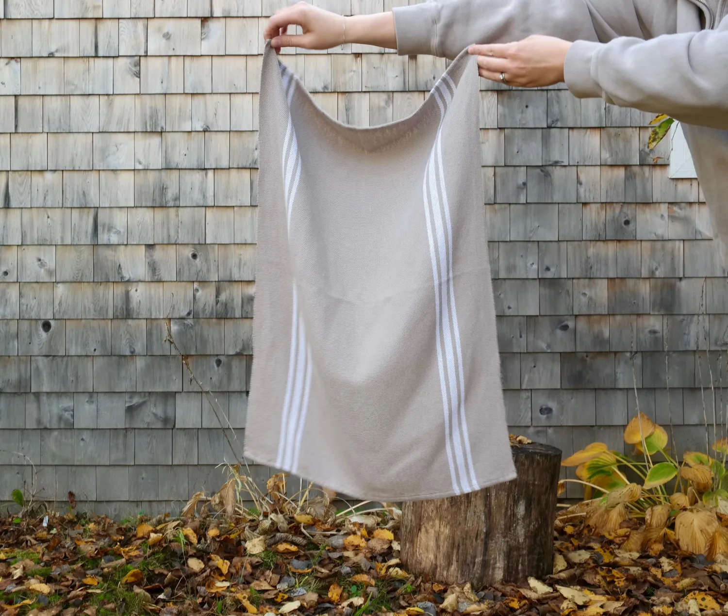 White Nest Handwoven Tea Towel in Stone 