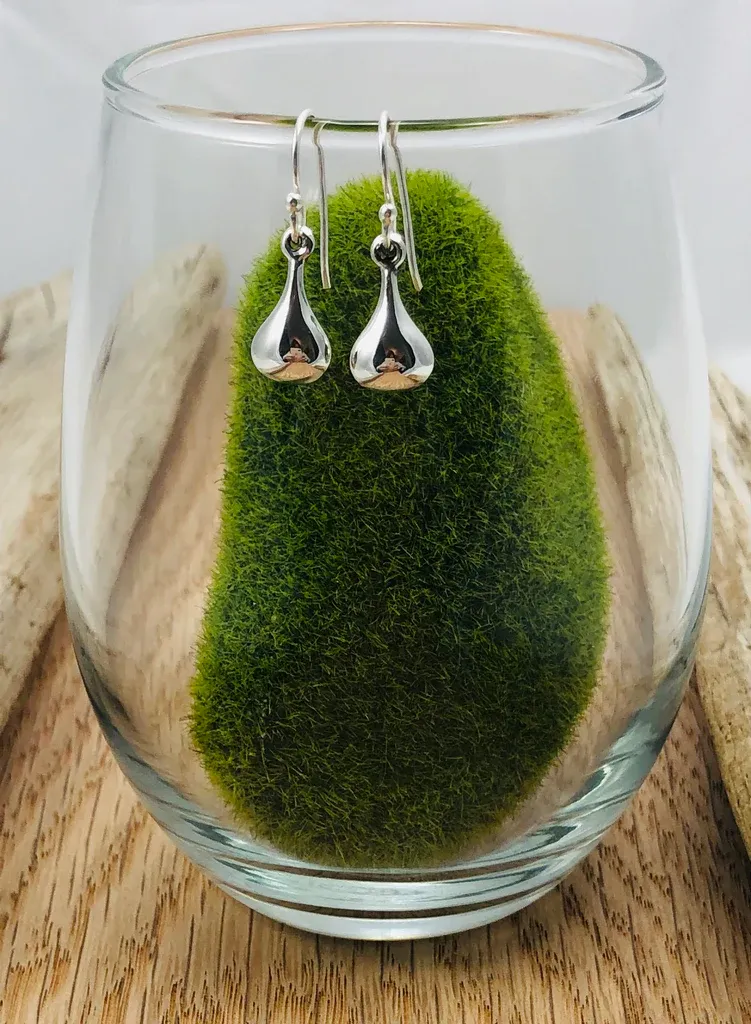 Small Raindrop Earrings- Shy Giraffe 