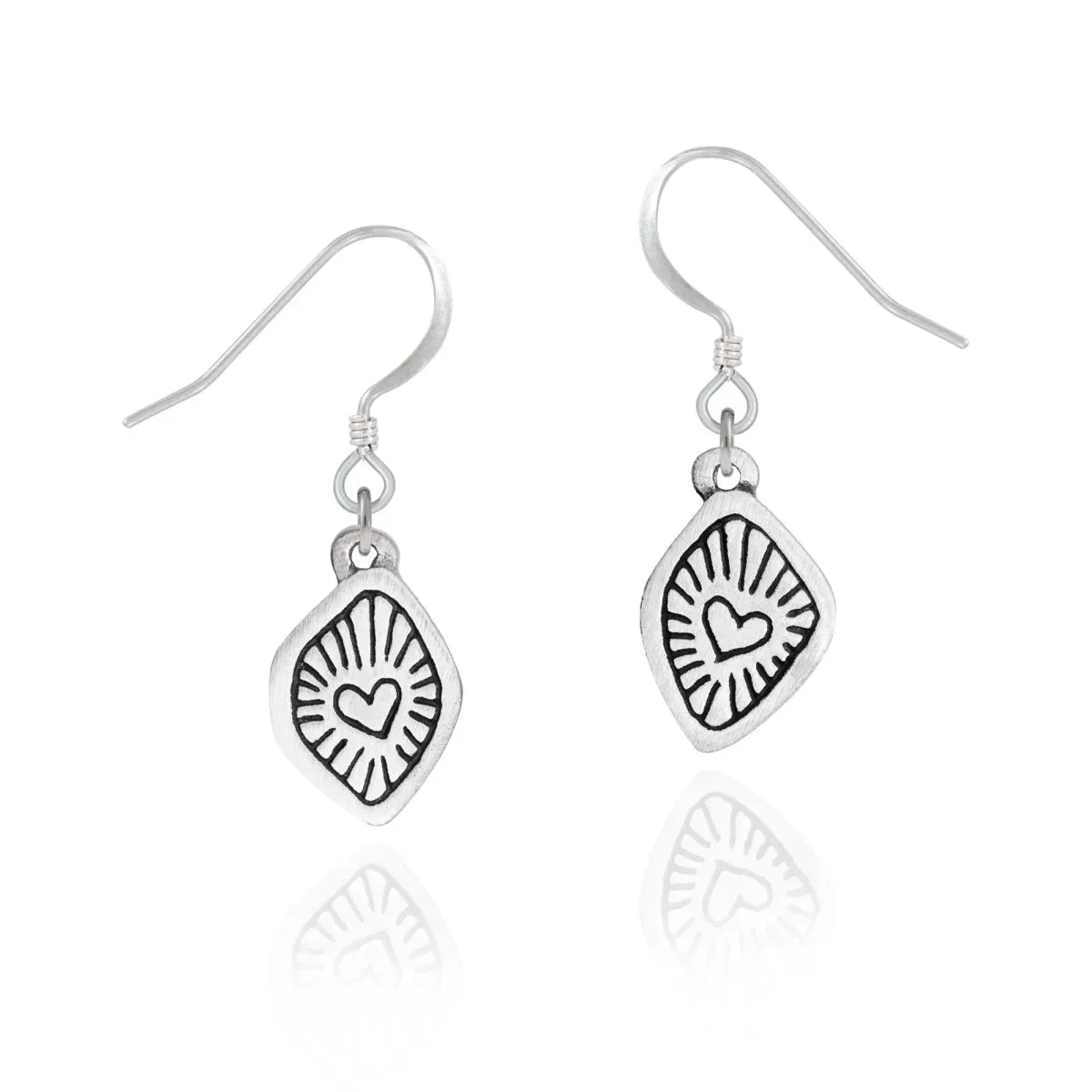 Shining Hearts Earrings - Amos