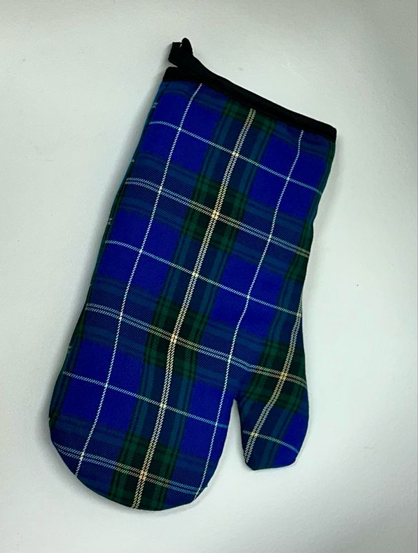 NOVA SCOTIA TARTAN OVEN MITT- HOT SCOTT