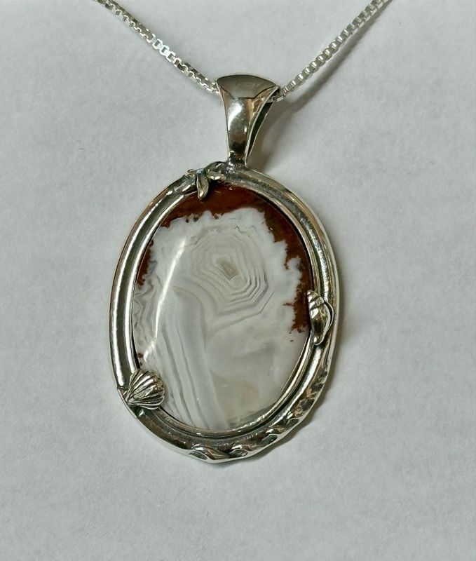 Oval Large Plume Agate Pendant &amp; Chain - Fundy Treasures