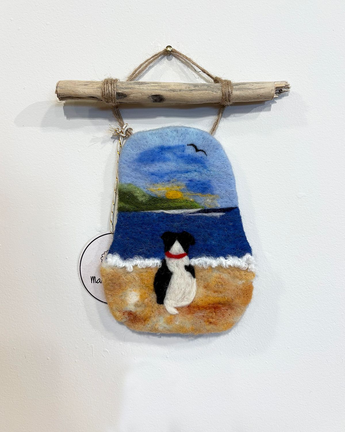 Small Felted Wall Art with Driftwood - Dog &amp; Beach - Magic of Wool