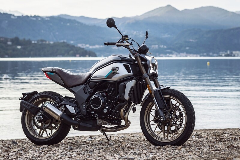 CF Moto 700 CL-X Heritage