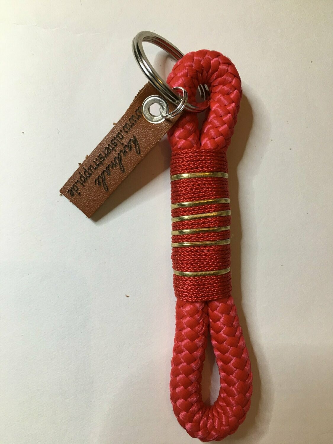 Schlüsselanhänger rot gold aus Tau mit Leder