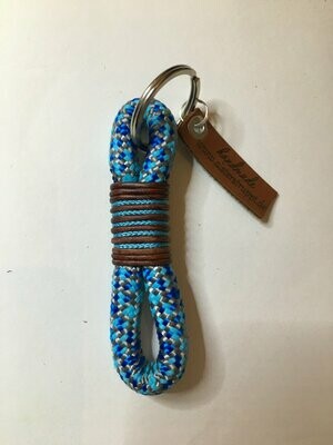 Schlüsselanhänger blau türkis silber aus Tau mit Leder