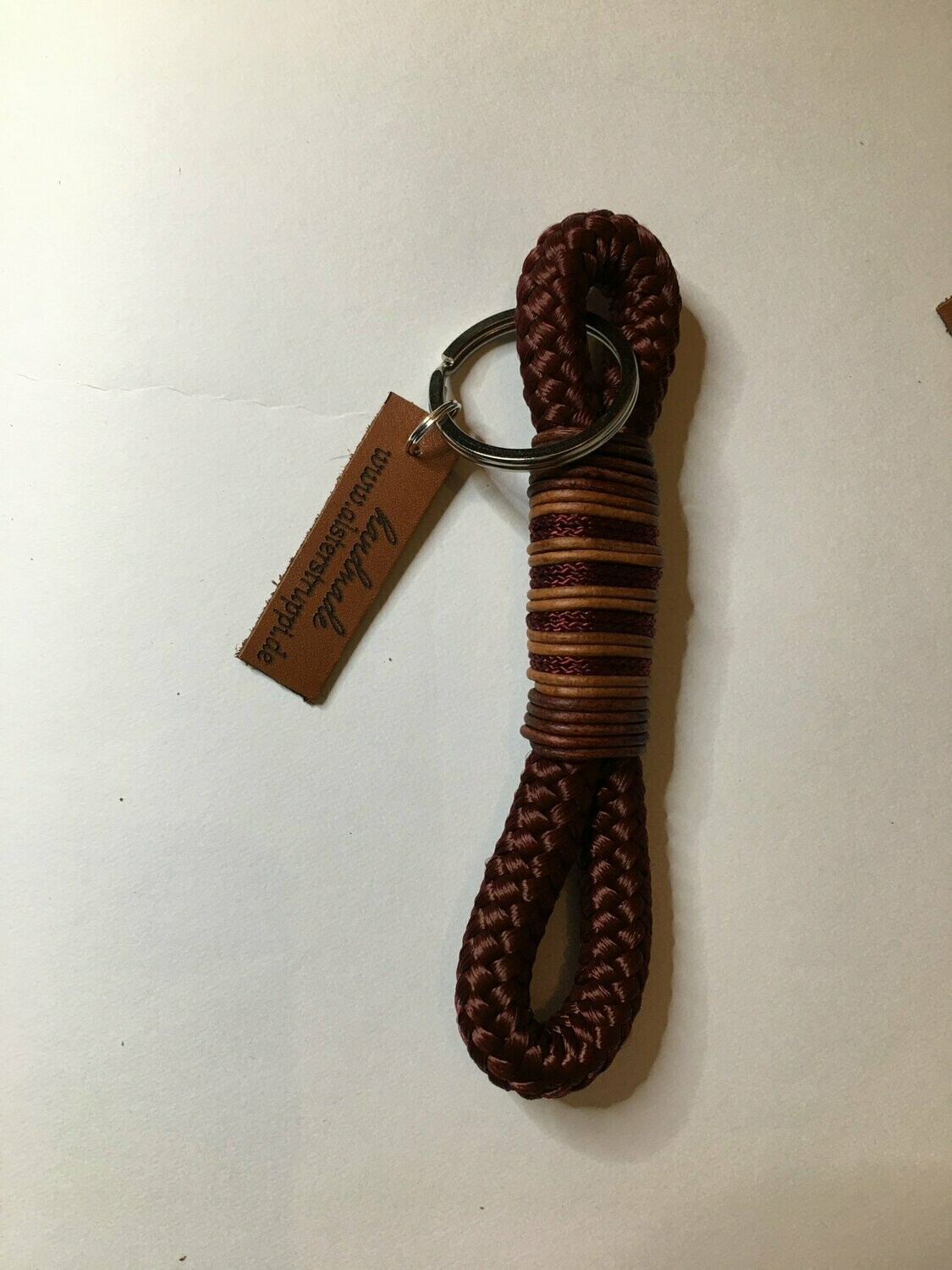 Schlüsselanhänger bordeaux aus Tau mit Leder