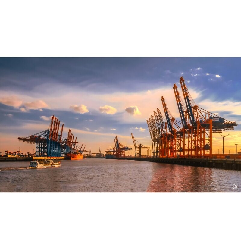 Hamburg Foto Datei - Hamburg Waltershof, Containerumschlag, tolle Wolkenbildung, Abmessung nach Wunsch, max. Höhe 117,4 cm x Breite 208,63, zum Selbstdruck, Lieferung per filesharing