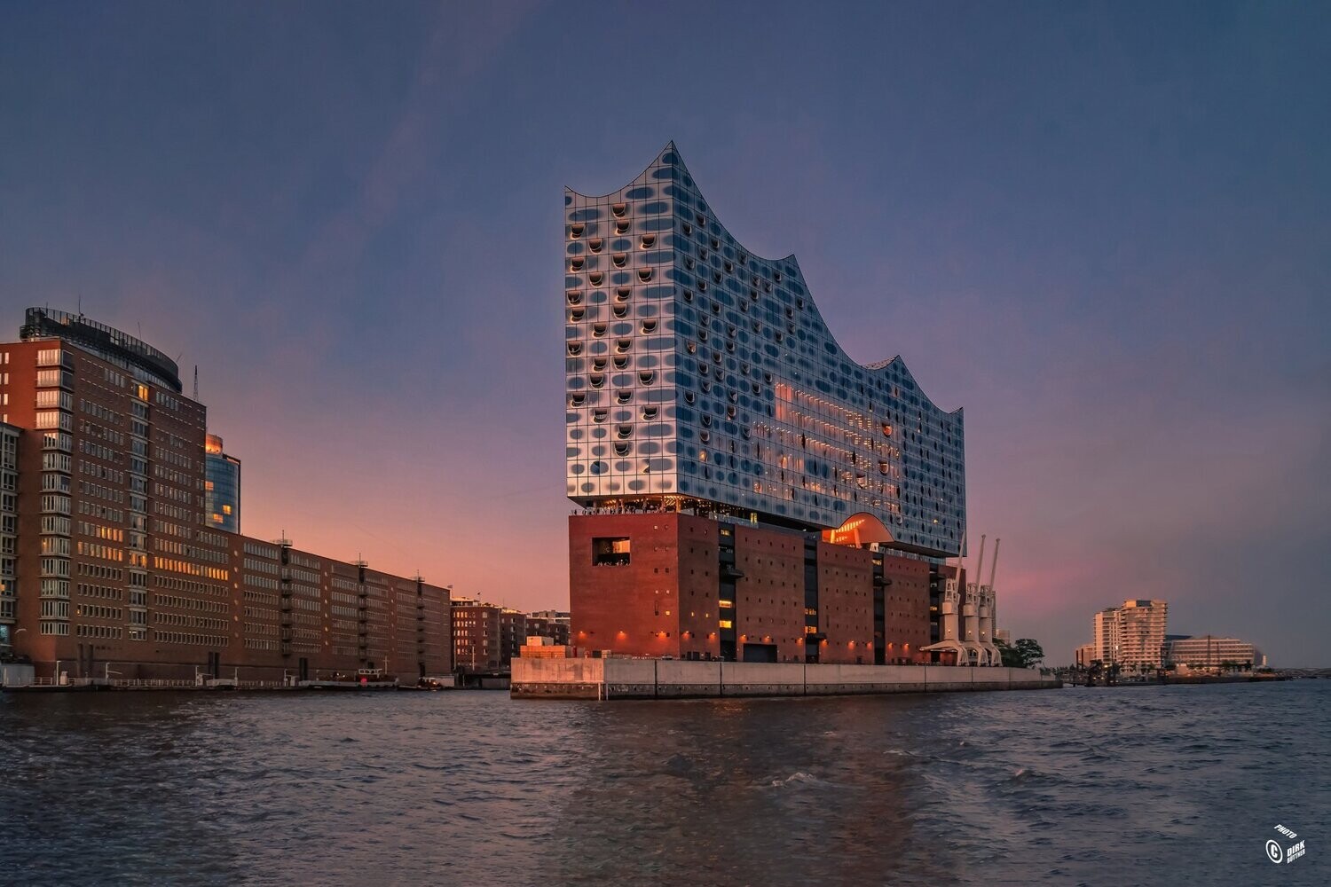 Foto Datei Wunschgröße - Elbphilharmonie im Abendrot