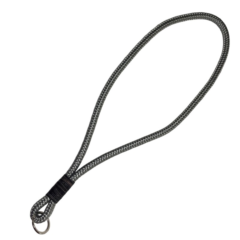 Schlüsselanhänger, lang, grau, aus Tau mit Leder