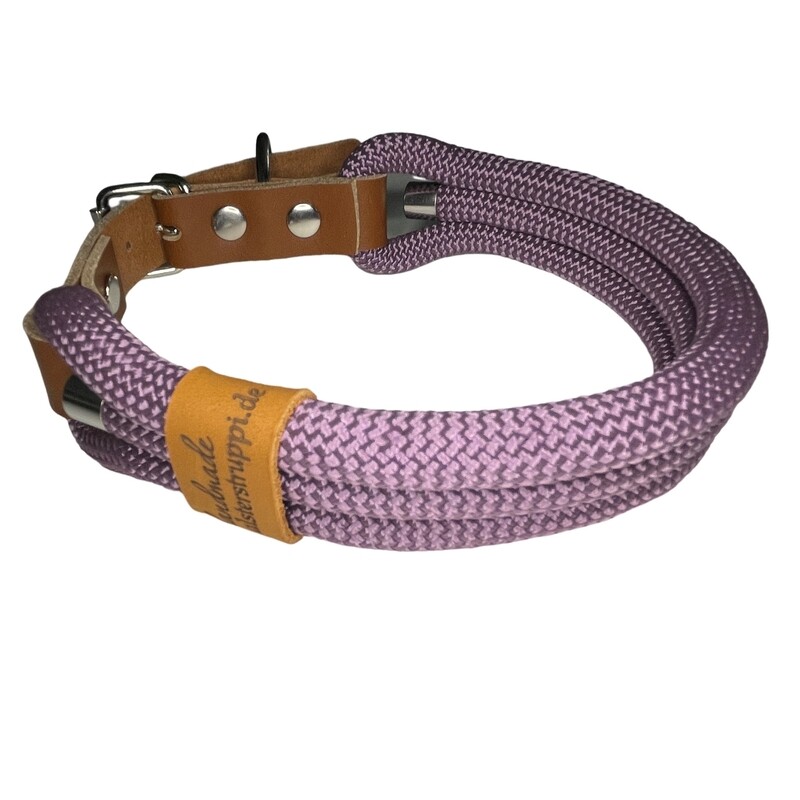 Halsband, dreifach, Farbe mauve / blasslila, mit Leder und Schnalle ab 23 cm Halsumfang
