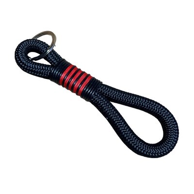 Schlüsselanhänger schwarz, rot, aus Tau mit Leder