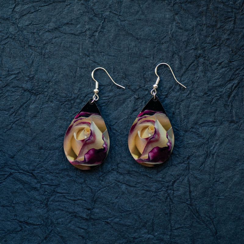 eunoia - teardrop  ~ dangling earrings
