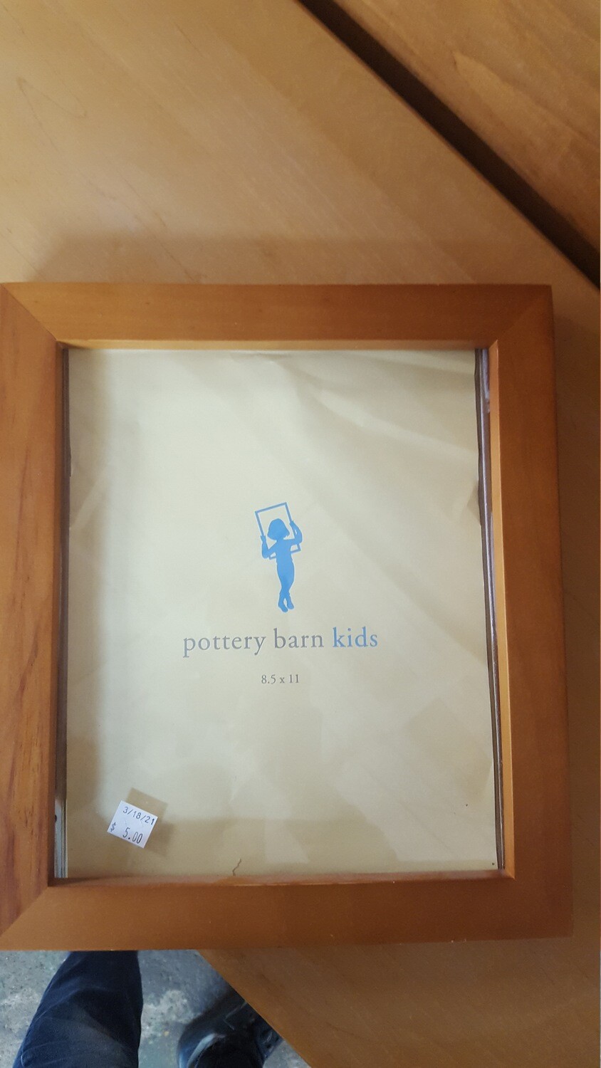 Pottery Barn Kids 8.5x11 frame (w)