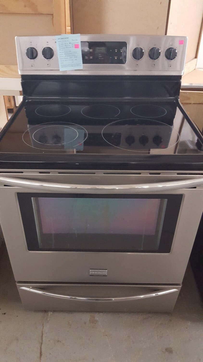 Frigidaire Stove ceramic top 2015 (p)