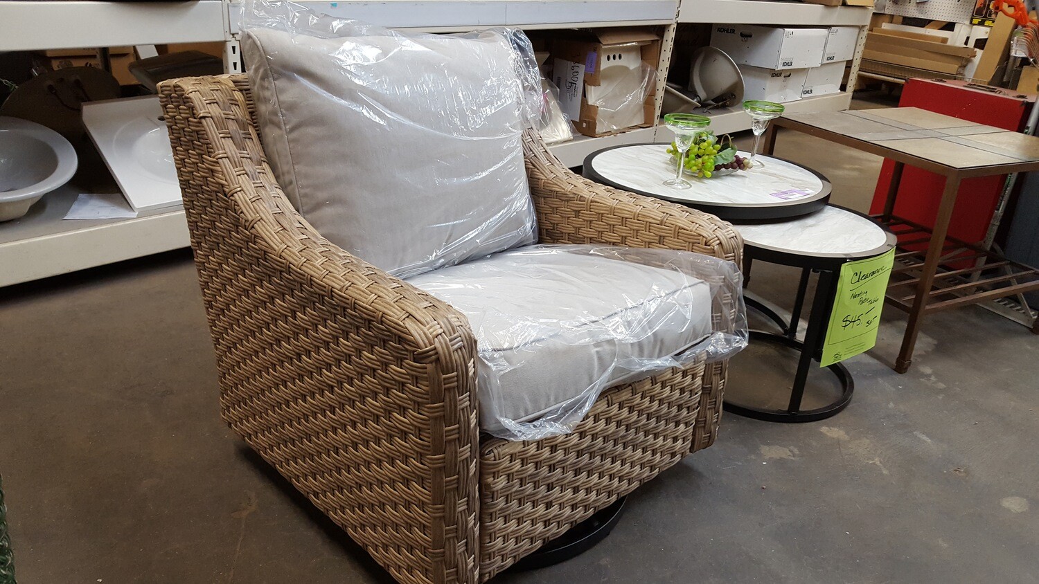 New River Oaks Swivel Glider Patio Chairs, pair (B)