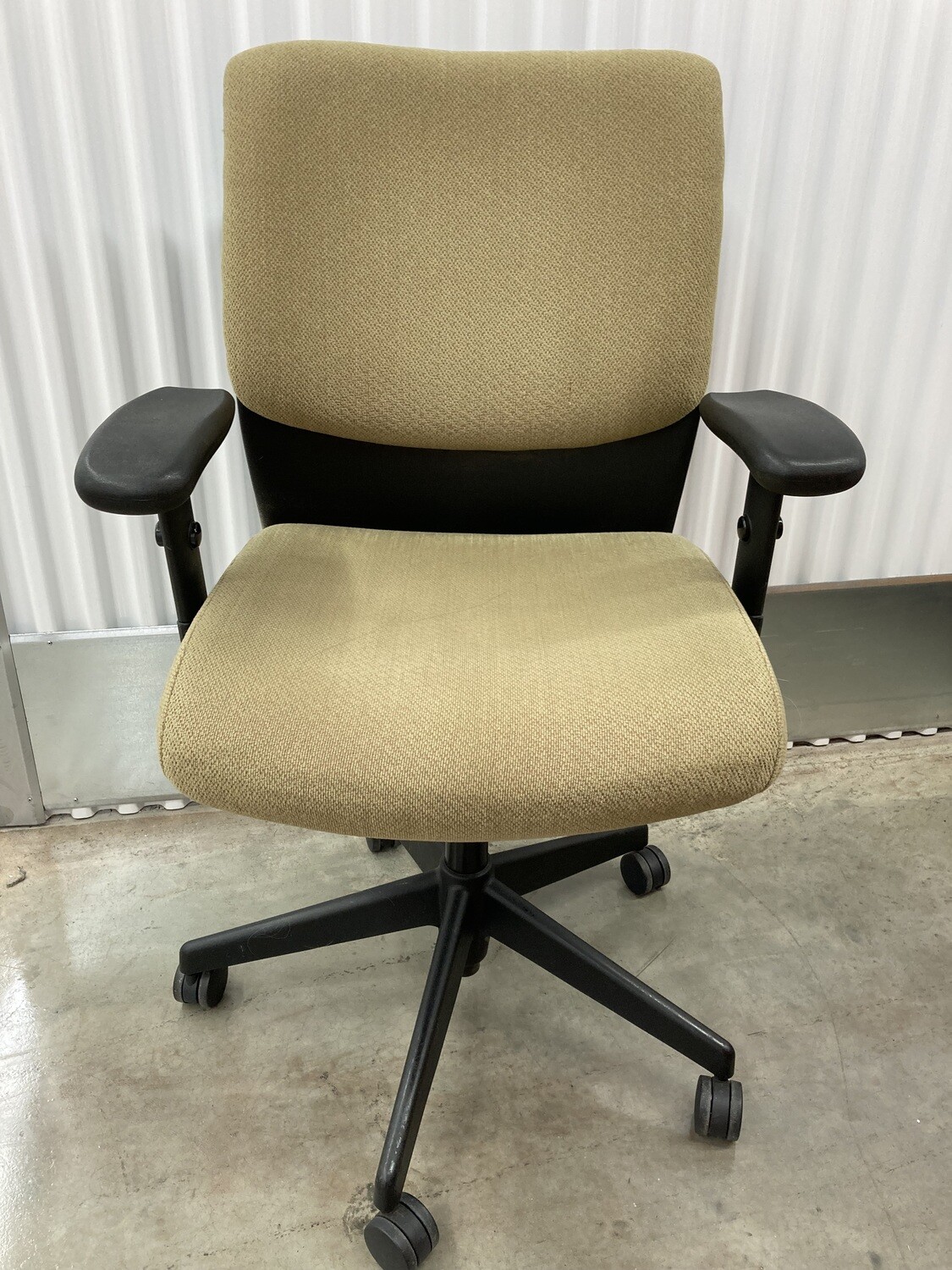 Office Chair, beige & black #2213
