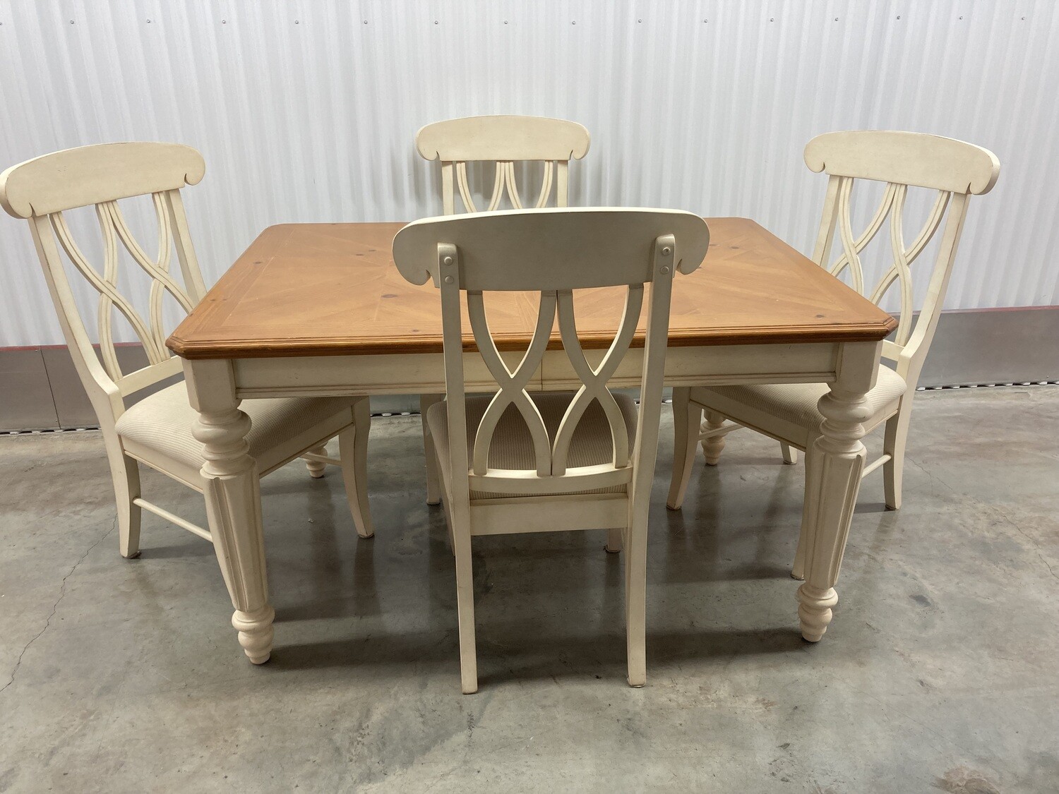 Cream Farmhouse Table with 4 Chairs #2118