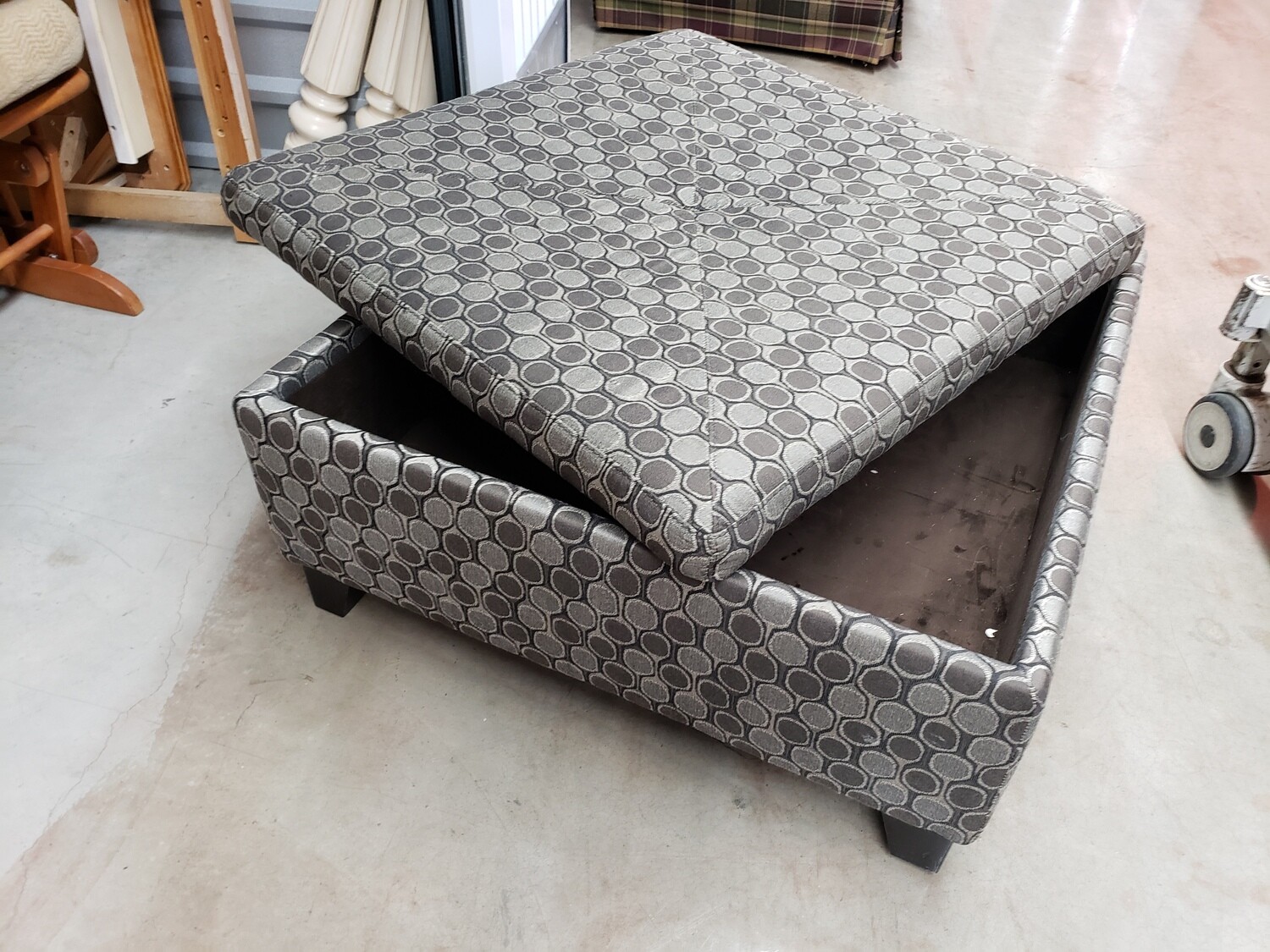 Storage Ottoman, gray graphic pattern #2314