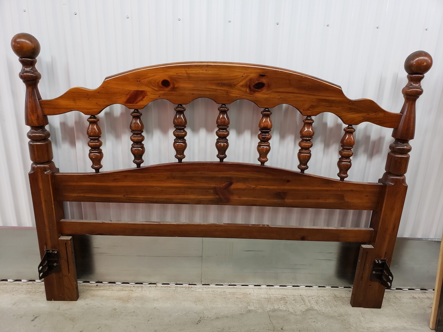 Queen Bed, knotty pine, metal frame #2114