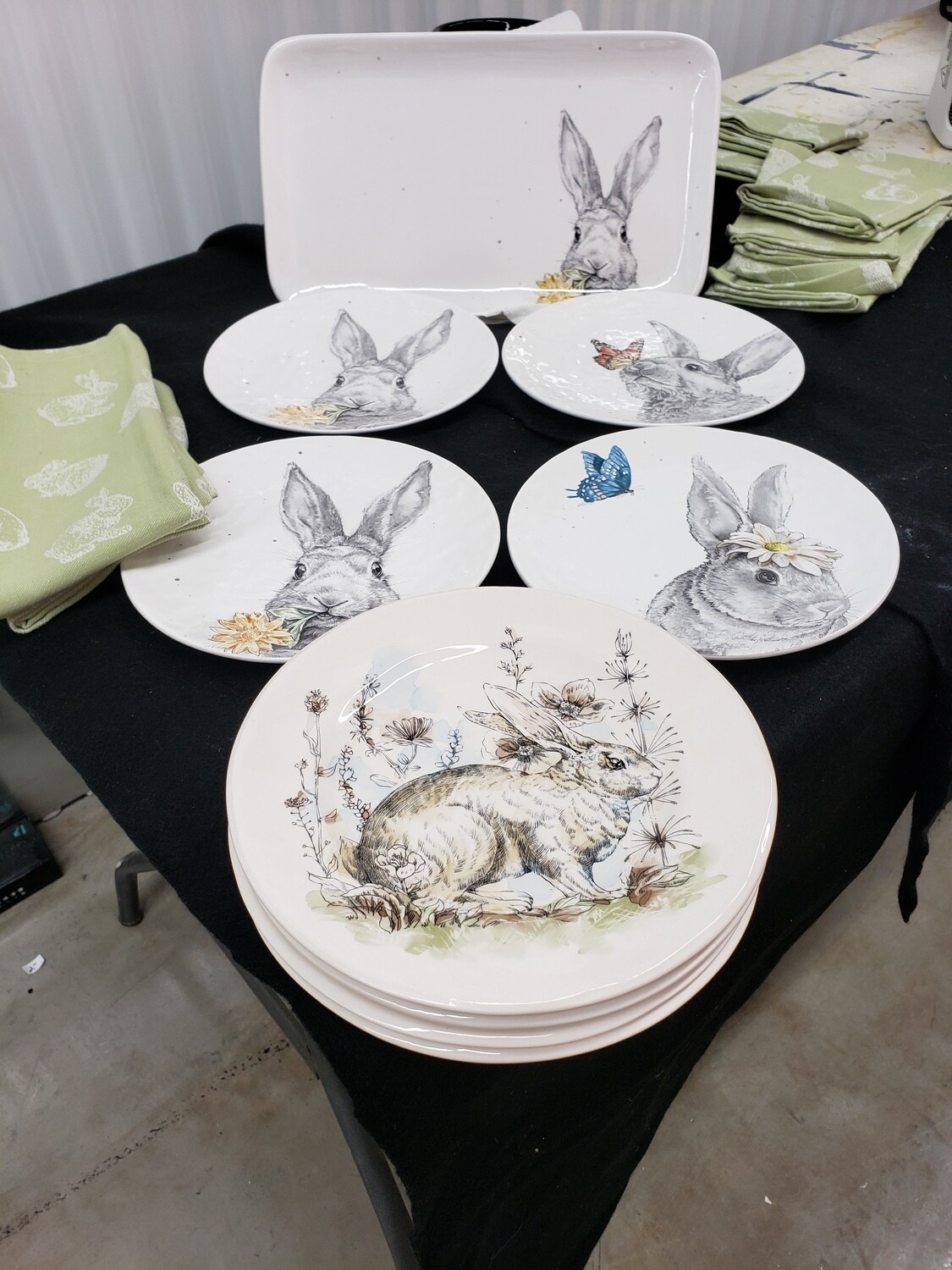 Pier 1 Bunny Plates & Napkin Set #2314