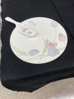 Mikasa Plate with server, Tulips #2314