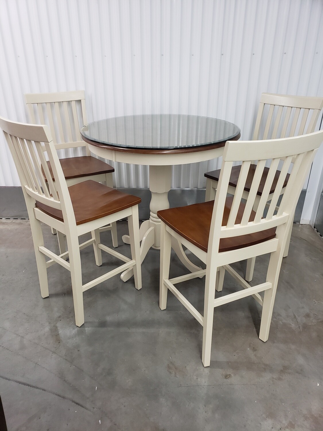HighTop Table, Chairs, pedestal base 2322