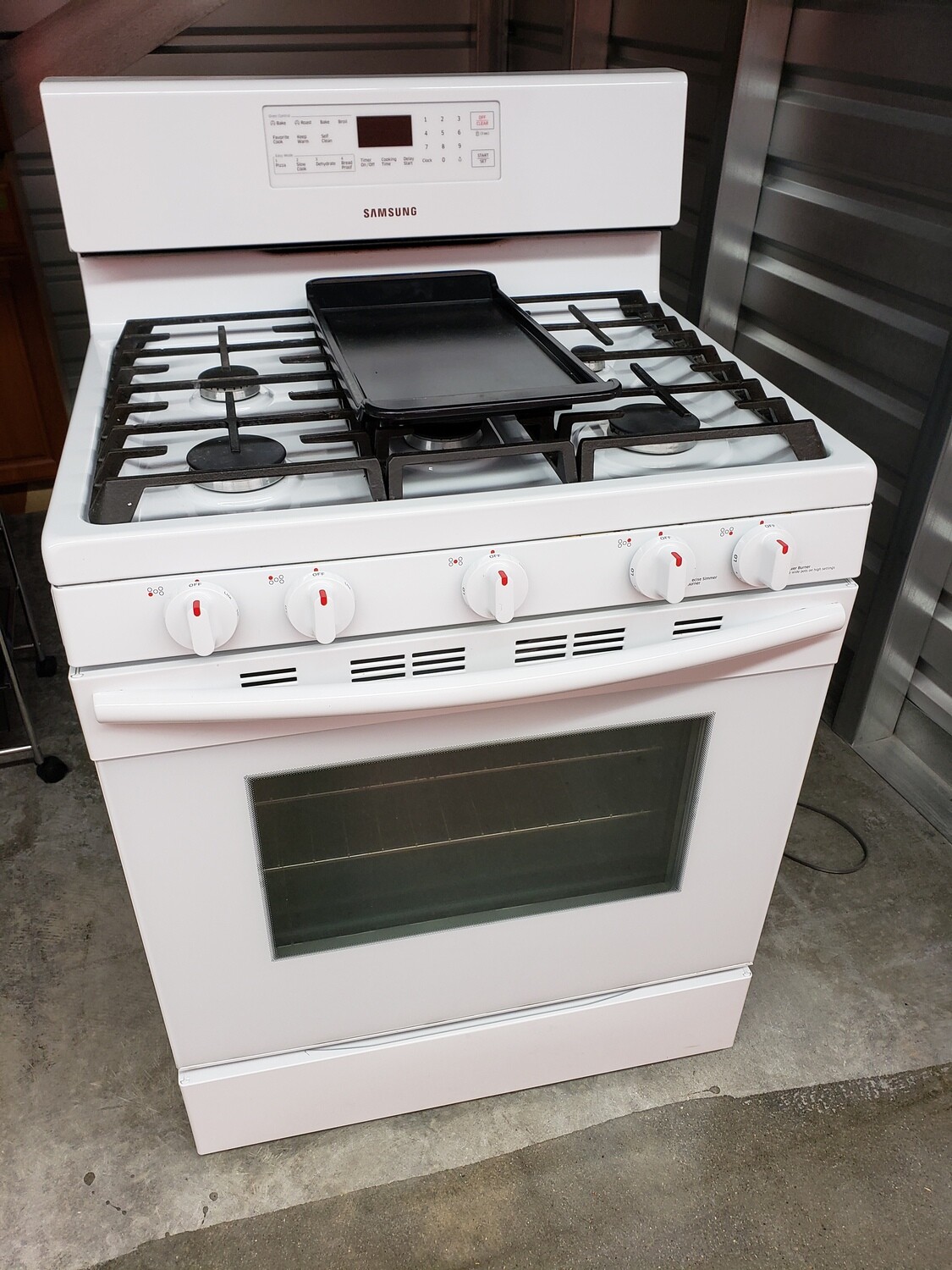 Samsung Gas Stove with griddle 2019 1149